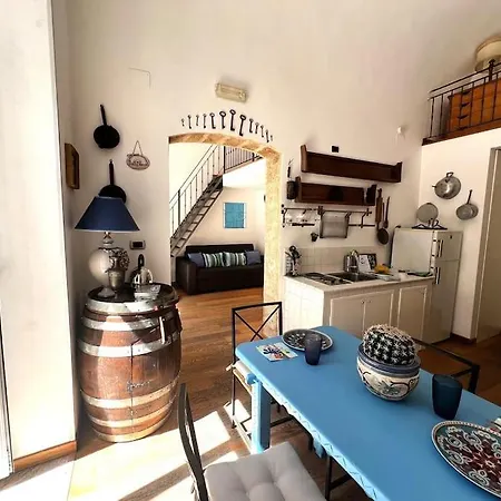 Polly House Apartman Bari